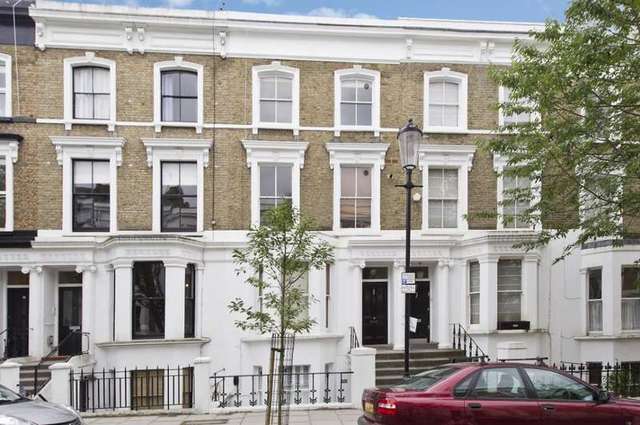  Image of 2 bedroom Flat to rent in Chesterton Road London W10 at Chesterton Road  London, W10 6ET