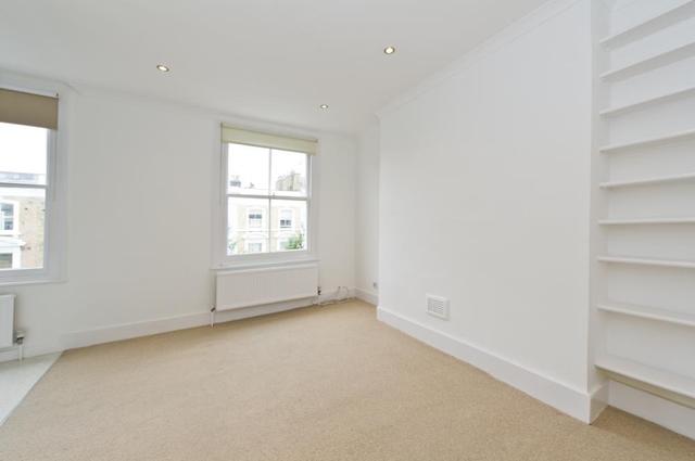  Image of 2 bedroom Flat to rent in Chesterton Road London W10 at Chesterton Road  London, W10 6ET