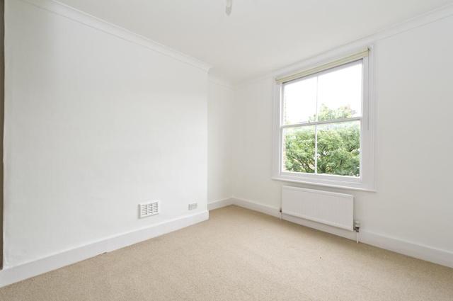  Image of 2 bedroom Flat to rent in Chesterton Road London W10 at Chesterton Road  London, W10 6ET