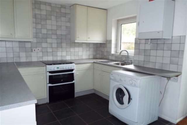  Image of 2 bedroom Semi-Detached house to rent in Victoria Road Chichester PO19 at Chichester, PO19 7HZ