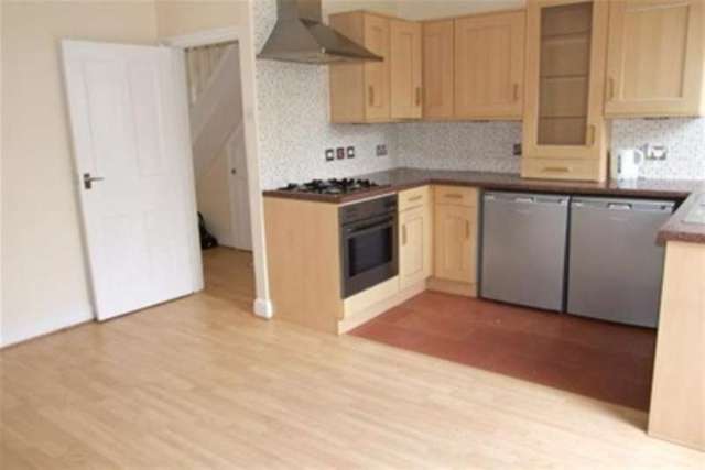  Image of 2 bedroom Detached house to rent in Chinchilla Road Southend-on-Sea SS1 at Southend-on-Sea, SS1 2QL