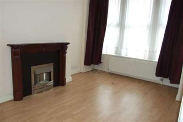  Image of 2 bedroom Detached house to rent in Chinchilla Road Southend-on-Sea SS1 at Southend-on-Sea, SS1 2QL