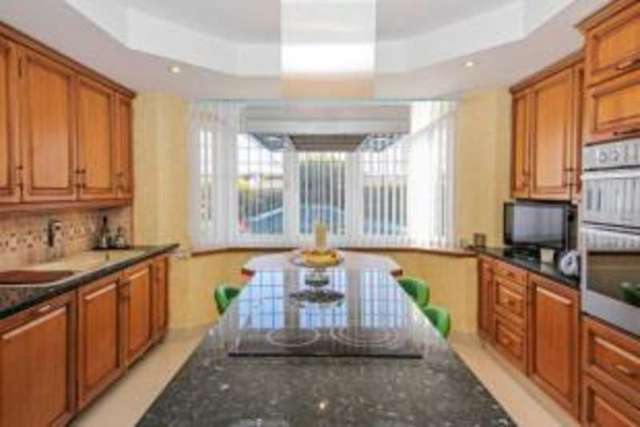  Image of 4 bedroom Detached house for sale in Southcliffe Road Friars Cliff Mudeford Christchurch BH23 at Christchurch Dorset Mudeford, BH23 4EW