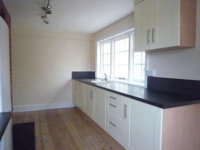 Image of 3 bedroom Detached house to rent in Church Road Snape Saxmundham IP17 at Church Road Snape Saxmundham, IP17 1SZ