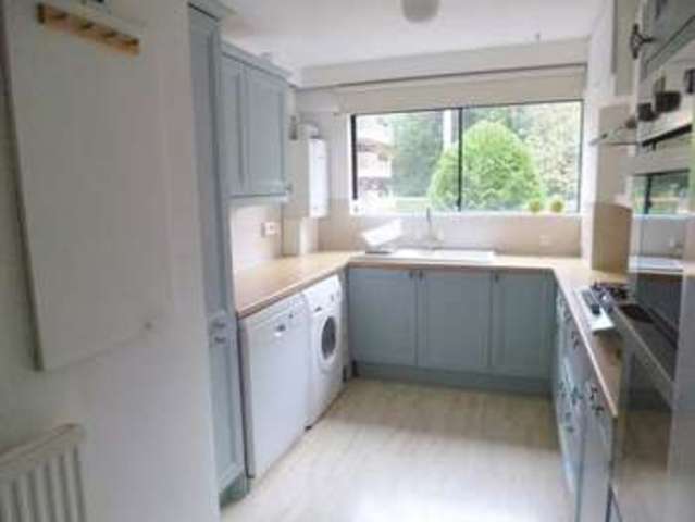  Image of 2 bedroom Flat to rent in Pitt Place Church Street Epsom KT17 at Church Street  Epsom, KT17 4PY