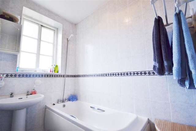  Image of 2 bedroom Apartment for sale in London Road Harrow-on-the-Hill Harrow HA1 at Harrow on the Hill, HA1 3LZ