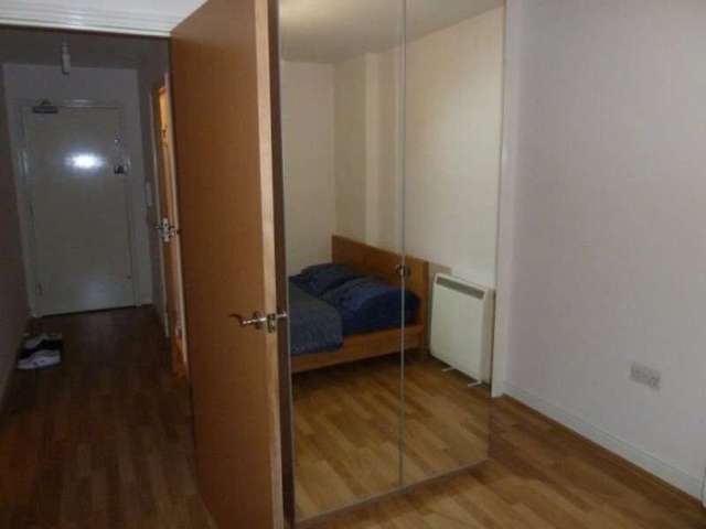  Image of 1 bedroom Terraced house to rent in Headley Drive Ilford IG2 at Redbridge, IG2 6QL