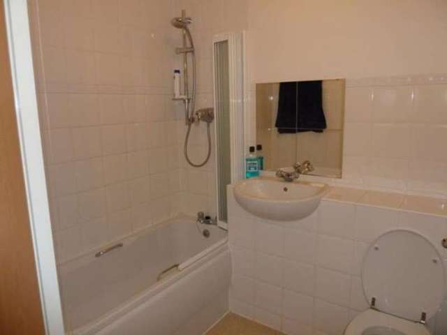  Image of 1 bedroom Terraced house to rent in Headley Drive Ilford IG2 at Redbridge, IG2 6QL