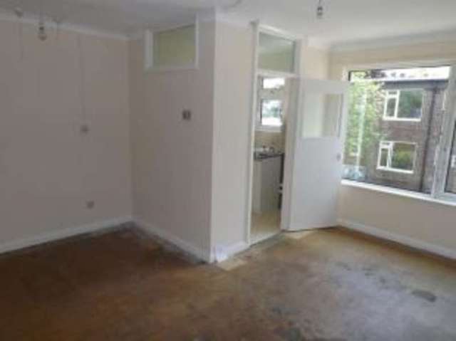  Image of Flat for sale in Claylands Road Bishops Waltham Southampton SO32 at Claylands Road Southampton Bishop