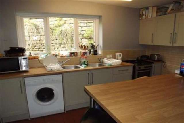  Image of 6 bedroom Terraced house to rent in Clementson Road Sheffield S10 at Sheffield, S10 1GS