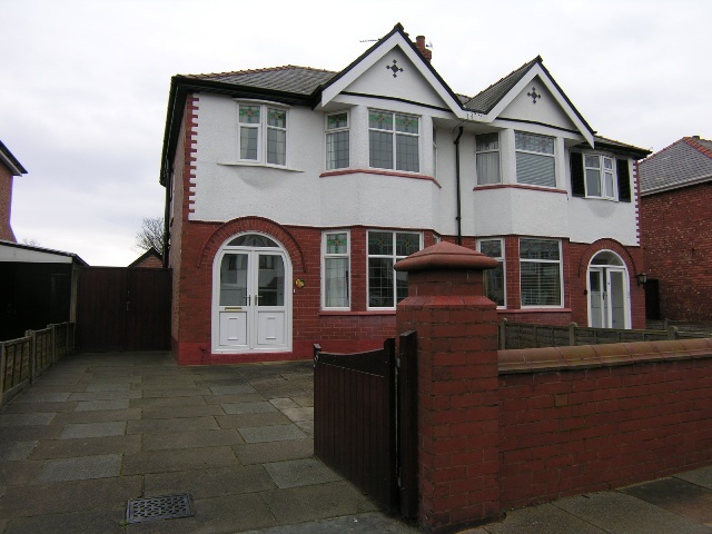  Image of 3 bedroom Detached house to rent in Cleveleys Road Southport PR9 at Churchtown  Southport, PR9 9SP