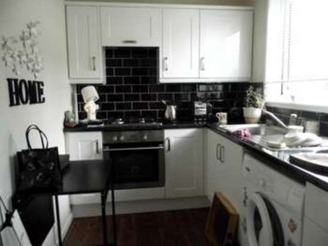  Image of 1 bedroom Bungalow for sale in Colbreggan Court Hardgate Clydebank G81 at Clydebank Dunbartonshire Clydebank, G81 5PN