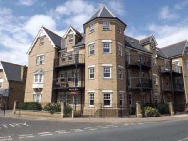  Image of 2 bedroom Flat for sale in Salisbury Avenue Colchester CO3 at Colchester Essex Beacon End, CO3 3DN