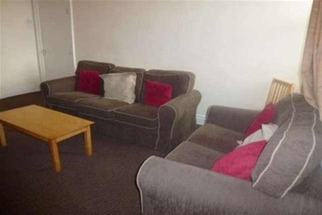  Image of 5 bedroom Maisonette to rent in Coniston Avenue Jesmond Newcastle upon Tyne NE2 at Newcastle upon Tyne, NE2 3EY