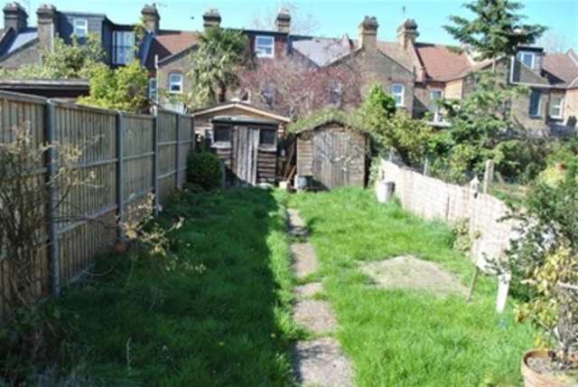  Image of 1 bedroom Property to rent in Cornwallis Road London E17 at Cornwallis Road  London, E17 6NL
