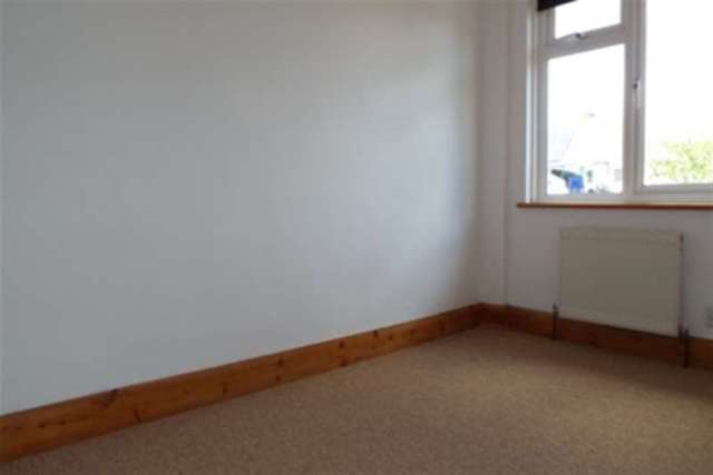  Image of 3 bedroom Detached house to rent in Coxford Drove Southampton SO16 at Southampton, SO16 5FB