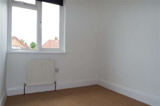  Image of 3 bedroom Detached house to rent in Coxford Drove Southampton SO16 at Southampton, SO16 5FB