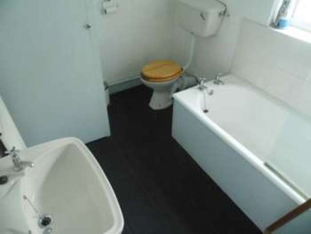  Image of 2 bedroom Terraced house for sale in Craven Street Middlesbrough TS1 at Middlesborough Cleveland Middlesborough, TS1 4JX