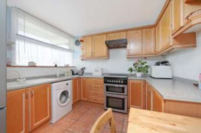  Image of 3 bedroom Maisonette for sale in Bolingbroke Walk London SW11 at Bolingbroke Walk London Battersea, SW11 3NF
