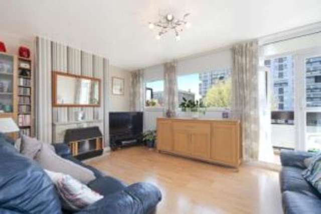  Image of 3 bedroom Maisonette for sale in Bolingbroke Walk London SW11 at Bolingbroke Walk London Battersea, SW11 3NF
