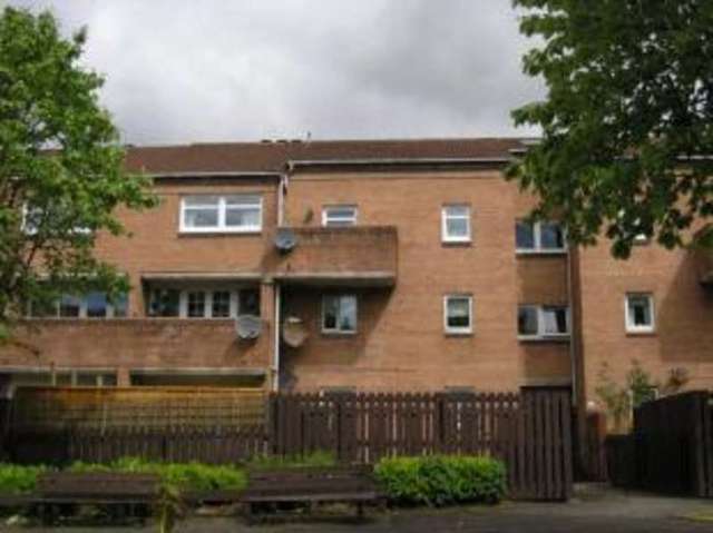  Image of 2 bedroom Flat for sale in Crinan Street Glasgow G31 at Dennistoun Glasgow Springburn, G31 3JN