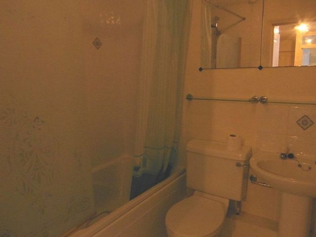  Image of 2 bedroom Flat to rent in Franklin Way Croydon CR0 at Croydon, CR0 4UW