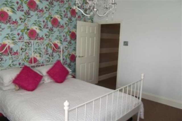  Image of 2 bedroom Detached house to rent in Curzon Street Netherfield Nottingham NG4 at Nottingham, NG4 2NR
