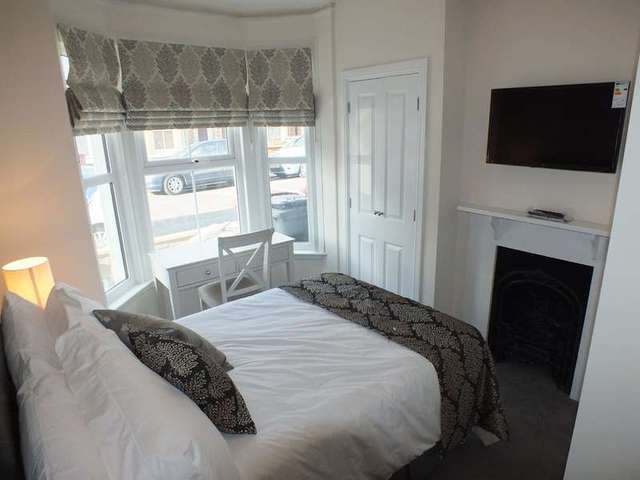  Image of 1 bedroom Detached house to rent in Curzon Street Reading RG30 at Reading Berkshire Reading, RG30 1DA