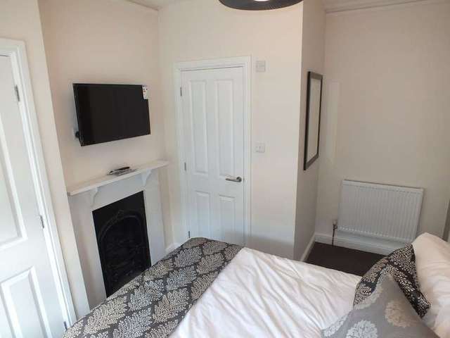  Image of 1 bedroom Detached house to rent in Curzon Street Reading RG30 at Reading Berkshire Reading, RG30 1DA
