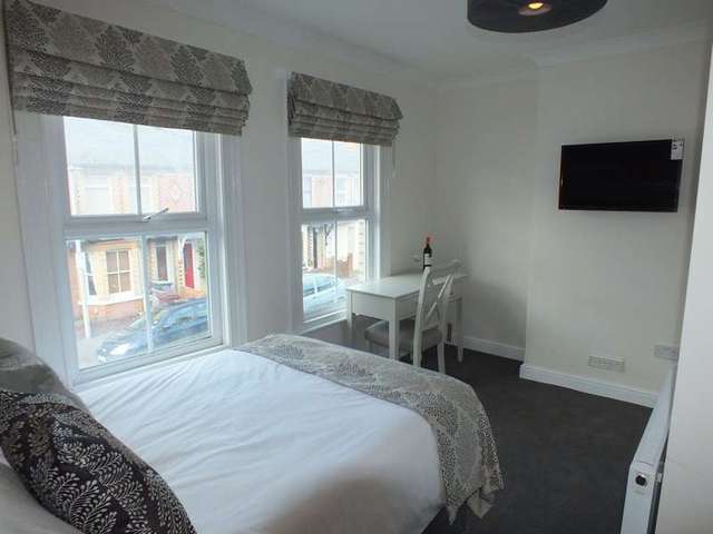  Image of 1 bedroom Detached house to rent in Curzon Street Reading RG30 at Reading Berkshire Reading, RG30 1DA