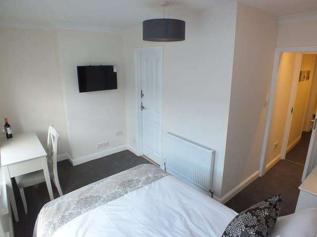  Image of 1 bedroom Detached house to rent in Curzon Street Reading RG30 at Reading Berkshire Reading, RG30 1DA