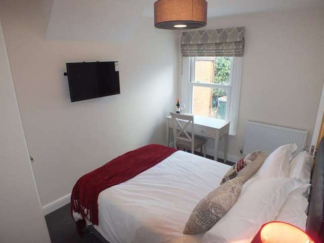  Image of 1 bedroom Detached house to rent in Curzon Street Reading RG30 at Reading Berkshire Reading, RG30 1DA