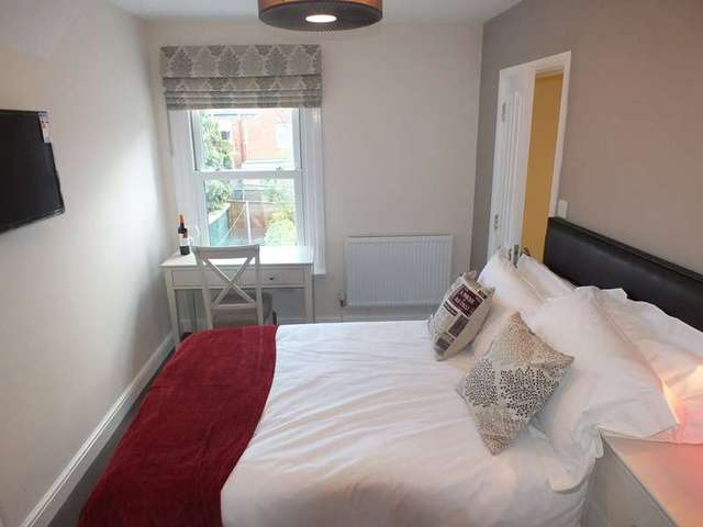  Image of 1 bedroom Detached house to rent in Curzon Street Reading RG30 at Reading Berkshire Reading, RG30 1DA