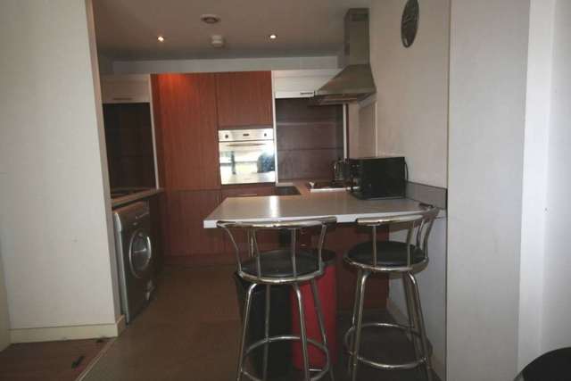  Image of 1 bedroom Apartment to rent in Sharp Street Manchester M4 at Damaz  Manchester, M4 4BZ