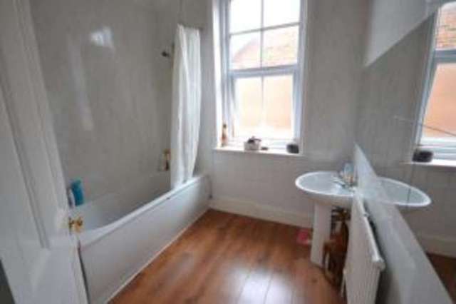  Image of 4 bedroom Maisonette for sale in De Cham Road St. Leonards-on-Sea TN37 at St. Leonards-On-Sea East Sussex Hollington, TN37 6JP
