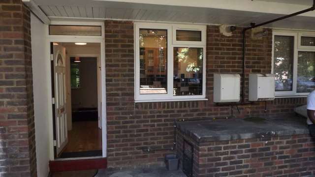  Image of Semi-Detached house to rent in Deans Close London W4 at Dean Close  London, W4 3LX