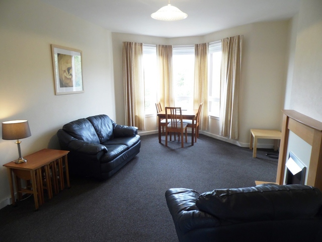  Image of 2 bedroom Flat to rent in Dee Street Glasgow G33 at Riddrie Glasgow Glasgow, G33 2DT