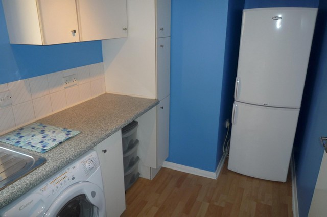  Image of 1 bedroom Flat to rent in Abercromby Avenue High Wycombe HP12 at Abercromby Avenue  High Wycombe, HP12 3BH