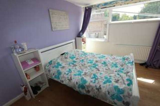  Image of 2 bedroom Terraced house to rent in Dimond Close Southampton SO18 at Dimond Close  Southampton, SO18 1LF