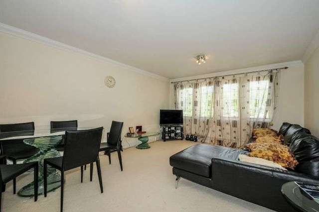  Image of 2 bedroom Flat for sale in Ducks Hill Road Northwood HA6 at Ducks Hill Road  Northwood, HA6 2SG