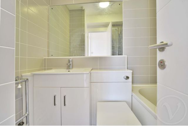  Image of Flat to rent in Dufours Place London W1F at Dufours Place Soho London, W1F 7SH