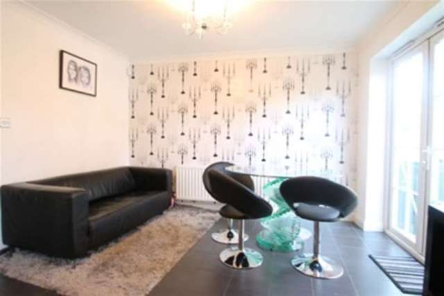  Image of 4 bedroom Detached house to rent in Duncannon Place Greenhithe DA9 at Greenhithe, DA9 9FW