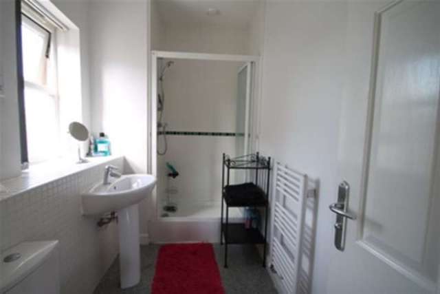  Image of 4 bedroom Detached house to rent in Duncannon Place Greenhithe DA9 at Greenhithe, DA9 9FW