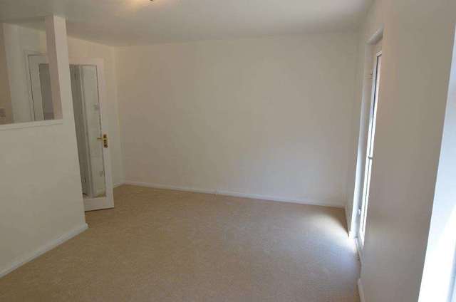  Image of 1 bedroom Maisonette for sale in Lampitts Cross Eaglestone Milton Keynes MK6 at Lampitts Cross Eaglestone Milton Keynes, MK6 5LJ