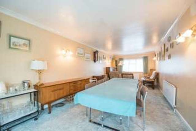  Image of 3 bedroom Detached house for sale in Earlswood Close Aylesbury HP21 at Earlswood Close  Aylesbury, HP21 7PG