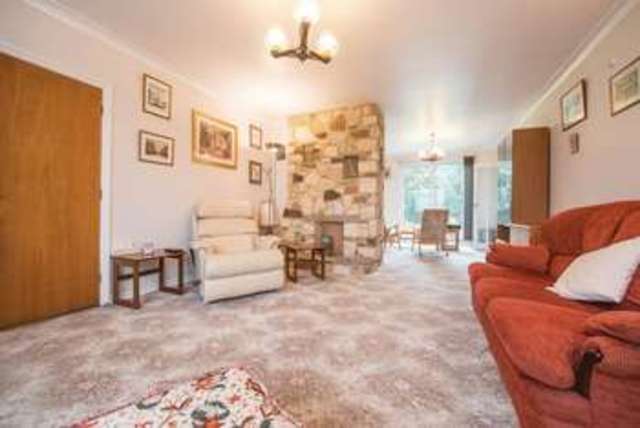  Image of 3 bedroom Detached house for sale in Earlswood Close Aylesbury HP21 at Earlswood Close  Aylesbury, HP21 7PG
