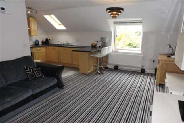  Image of 2 bedroom Flat to rent in Easebourne Easebourne Midhurst GU29 at Midhurst, GU29 0AA