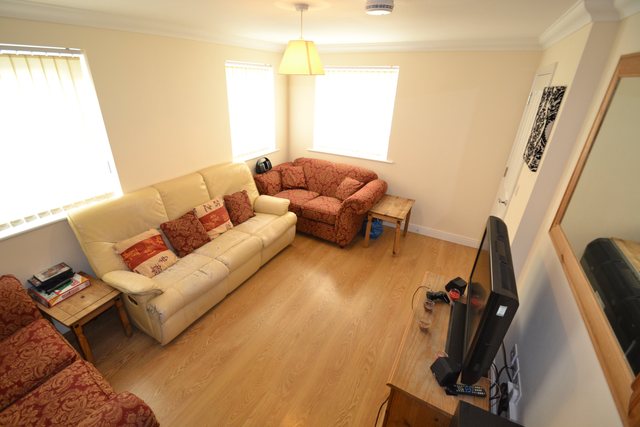  Image of 4 bedroom Detached house to rent in East Dock Road Newport NP20 at Newport  Newport, NP20 2FR