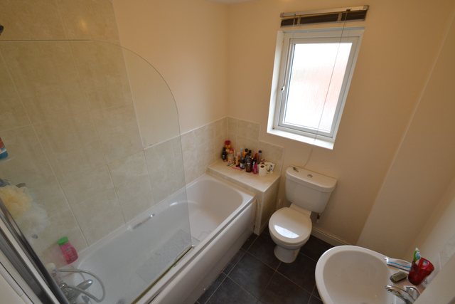  Image of 4 bedroom Detached house to rent in East Dock Road Newport NP20 at Newport  Newport, NP20 2FR