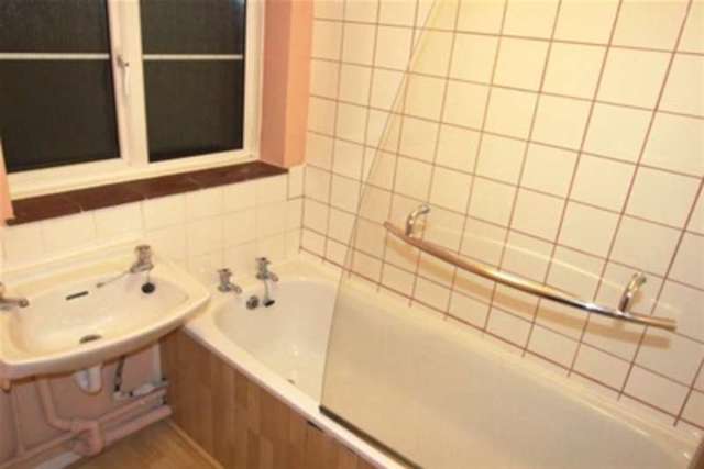  Image of 2 bedroom Detached house to rent in East Hawthorn Road Ambrosden Bicester OX25 at Bicester, OX25 2SL